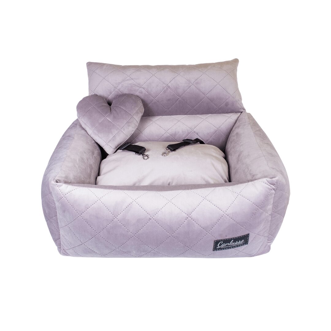 Różowy fotelik dla średniego spa